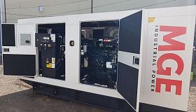 Дизельный генератор Doosan MGE 100-Т400 в кожухе — фото 11